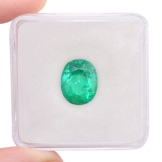 7.16 Carat Green COLOMBIAN Oval Emerald CD