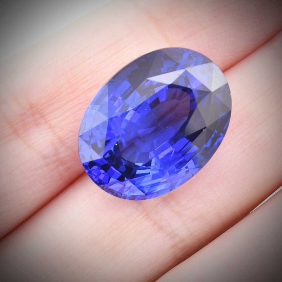 25.11 Carat Blue SRI LANKAN Oval Sapphire CD