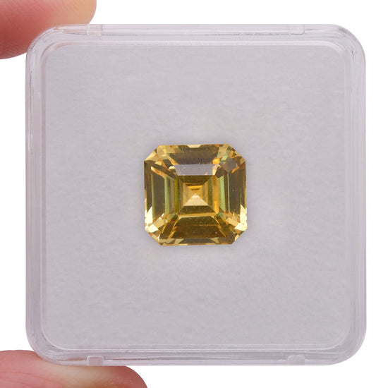 10.20 Carat Yellow SRI LANKAN Emerald Sapphire CD