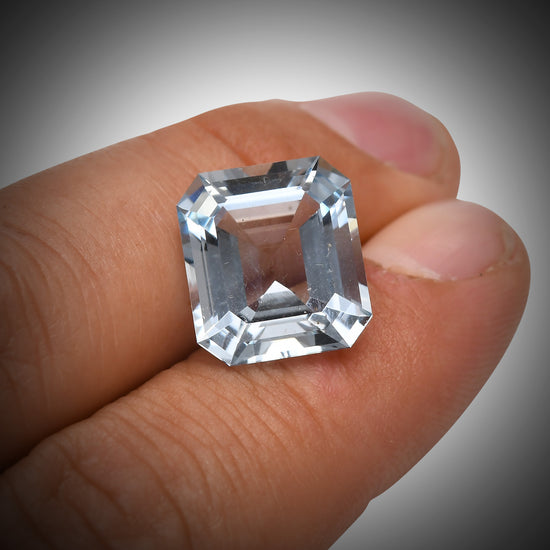 11.17 Carat Blue MOZAMBICAN Emerald Aquamarine