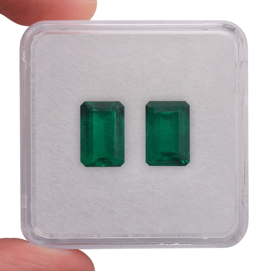 6.42 Carat Green COLOMBIAN Emerald Emerald CD