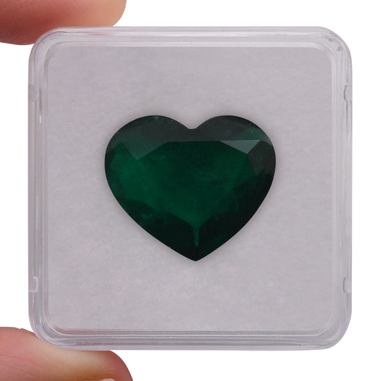 13,44 Karat Grüner KOLUMBIANISCHER Herz-Smaragd GUBELIN