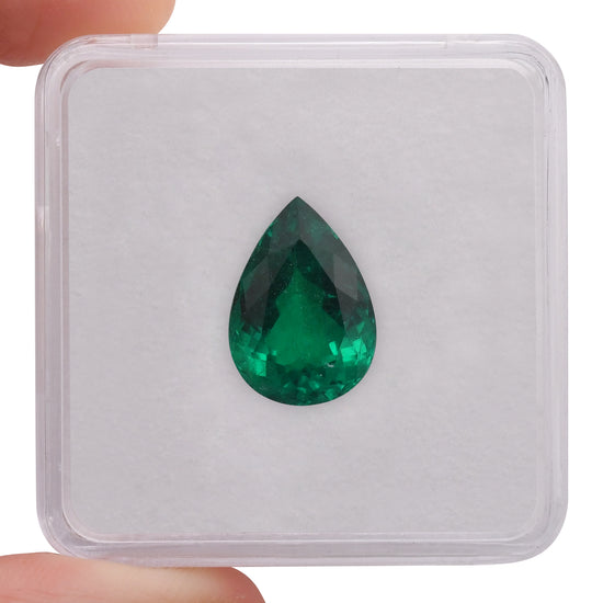 5.81 Karat grüner kolumbianischer Birnen-Smaragd GUBELIN