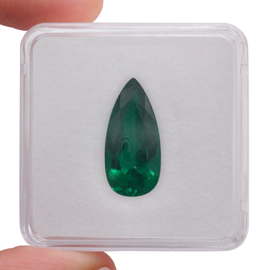 8,56 Karat Grüner kolumbianischer birnenförmiger Smaragd GUBELIN