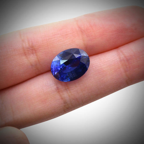10.49 Carat Blue SRI LANKAN Oval Sapphire CD