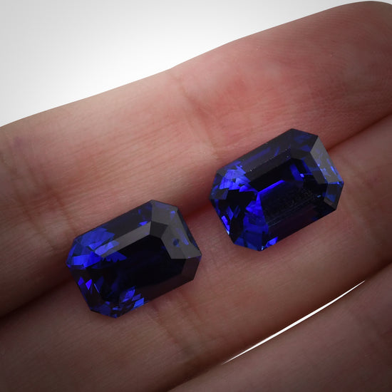 20.44 Carat Blue SRI LANKAN Emerald Sapphire CD