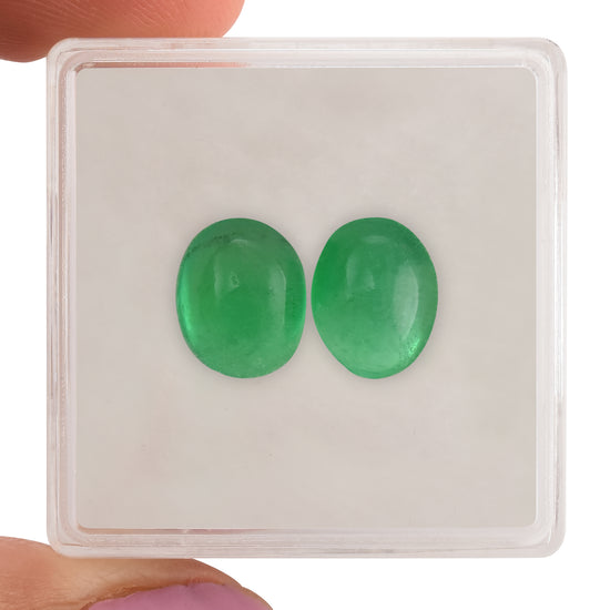 4.30 Carat Green COLOMBIAN Cabochon Emerald