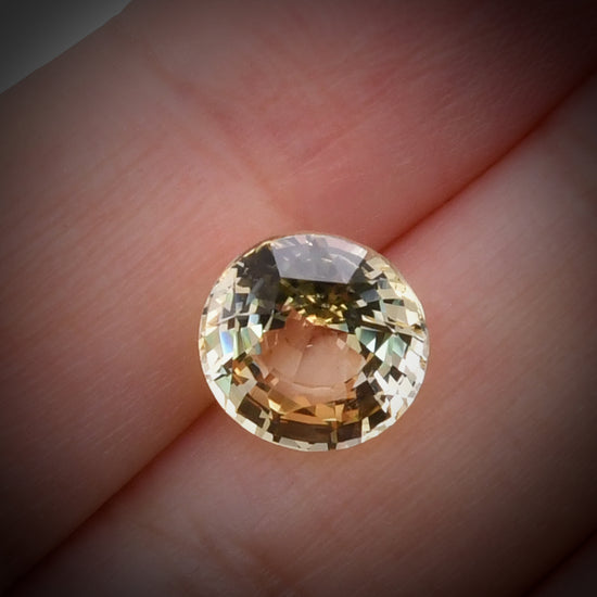 4.31 Carat Yellow SRI LANKAN Round Sapphire CD