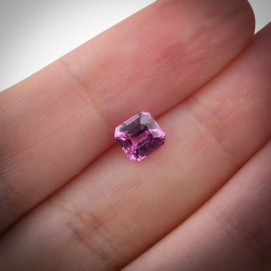 1.52 Carat Pink MADAGASCAR Emerald Sapphire