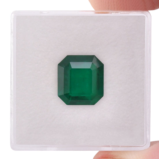 3.24 Carat Green COLOMBIAN Emerald Emerald CD