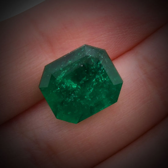 7.08 Karat Grüner KOLUMBIANISCHER Smaragd Smaragd CD