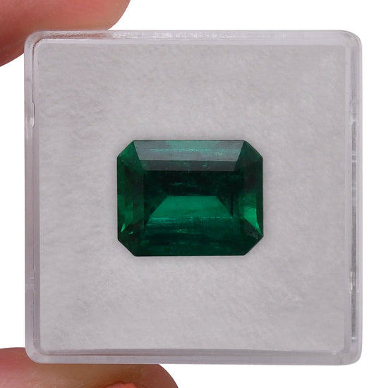 5,72 Karat Grüner KOLUMBIANISCHER Smaragd Smaragd GUBELIN