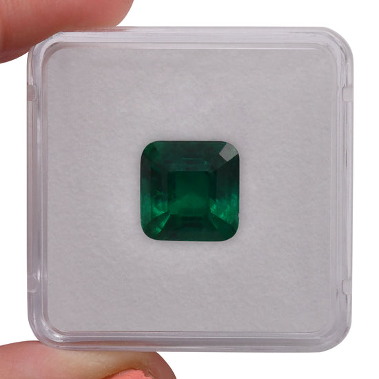 7,55 Karat Grüner KOLUMBIANISCHER Smaragd Smaragd GUBELIN