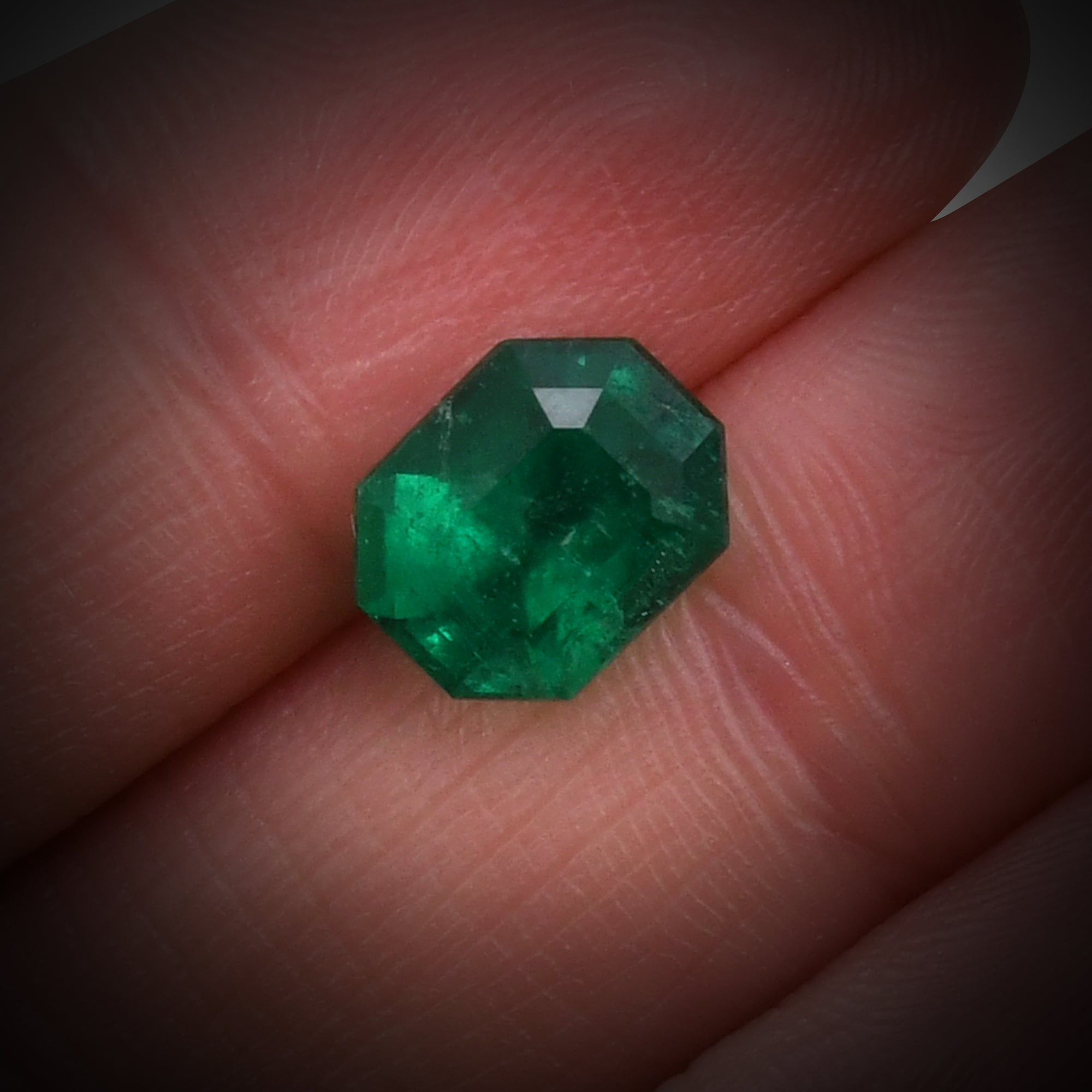 2.80 Carat Green COLOMBIAN Emerald Emerald CD | LEIBISH