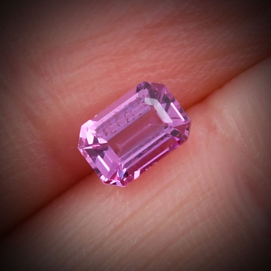 1.04 Carat Pink MADAGASCAR Emerald Sapphire
