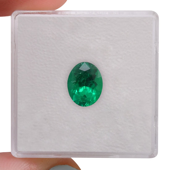 1.41 Carat Green COLOMBIAN Oval Muzo Emerald CD