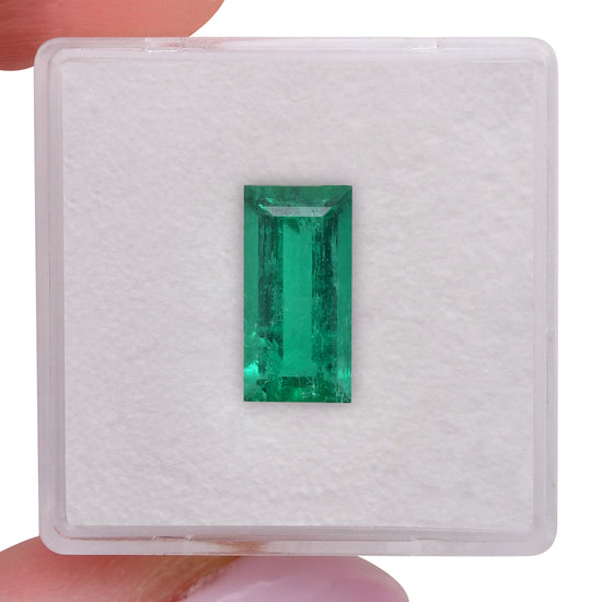 1.93 Carat Green COLOMBIAN Baguette Muzo Emerald CD