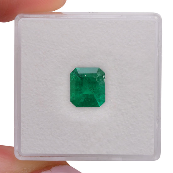 1.44 Carat Green COLOMBIAN Emerald Emerald CD