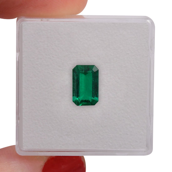 1.01 Carat Green COLOMBIAN Emerald Muzo Emerald CD