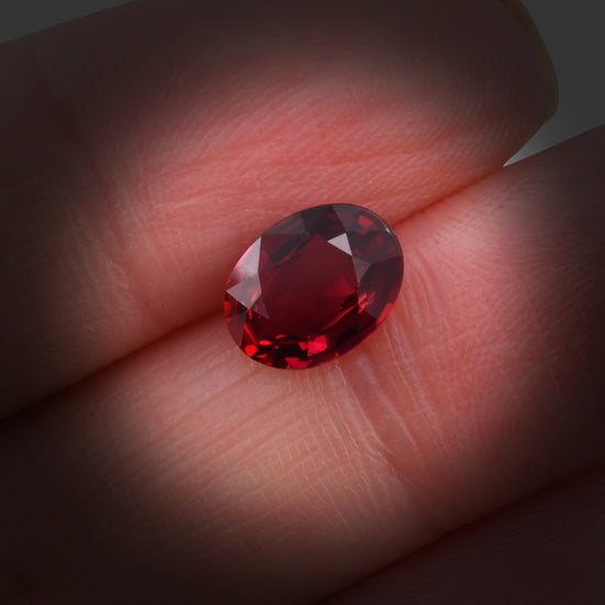 2,04 Karat Roter MOZAMBIQUE Oval-Rubin GRS Unbehandelt