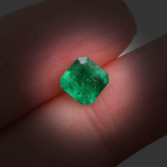 1.17 Carat Green COLOMBIA Emerald Emerald CD