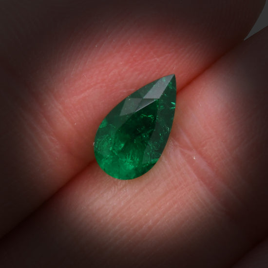 1.21 Carat Green COLOMBIAN Pear Emerald CD and Muzo