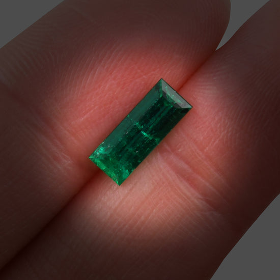 1.11 Carat Green COLOMBIAN Baguette Muzo Emerald CD