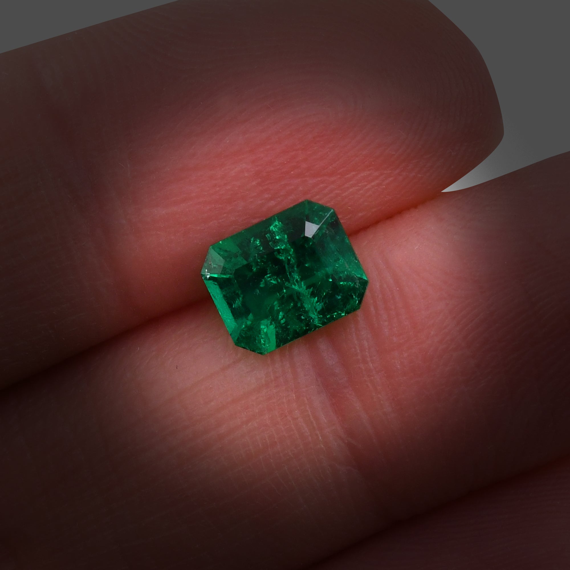 1.16 Carat Green COLOMBIAN Emerald Muzo Emerald CD | LEIBISH