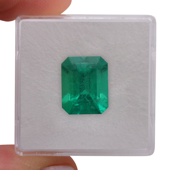 4.86 Carat Green COLOMBIAN Emerald Muzo Emerald CD