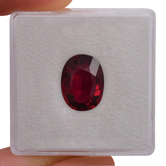 4.04 Karat Roter MOZAMBIQUE Oval-Rubin CD