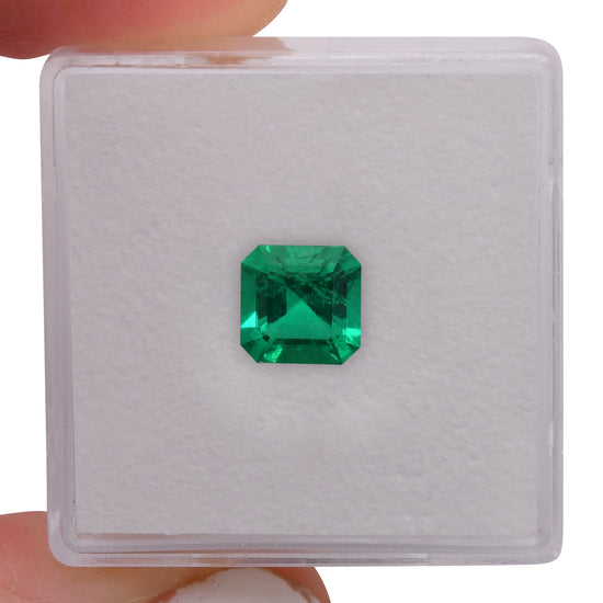 1.12 Carat Green COLOMBIAN Emerald Muzo Emerald CD