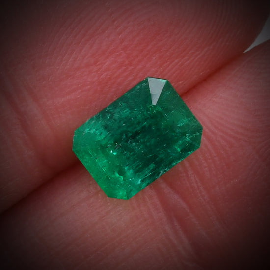 1.75 Carat Green COLOMBIAN Emerald Muzo Emerald CD