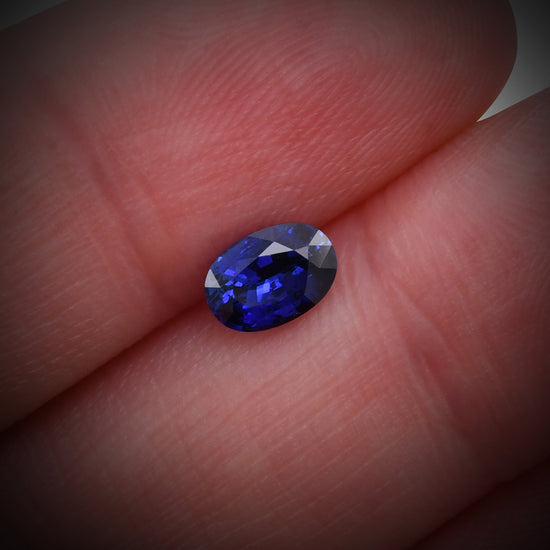 0.88 Carat Blue SRI LANKAN Oval Sapphire