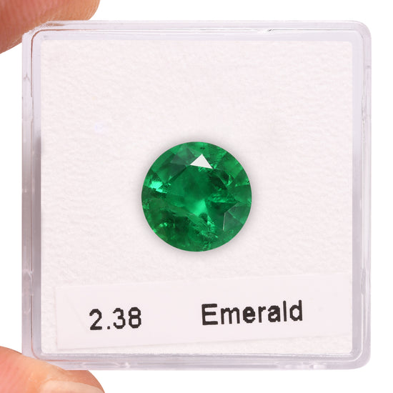 2,38 Karat grüner runder Smaragd