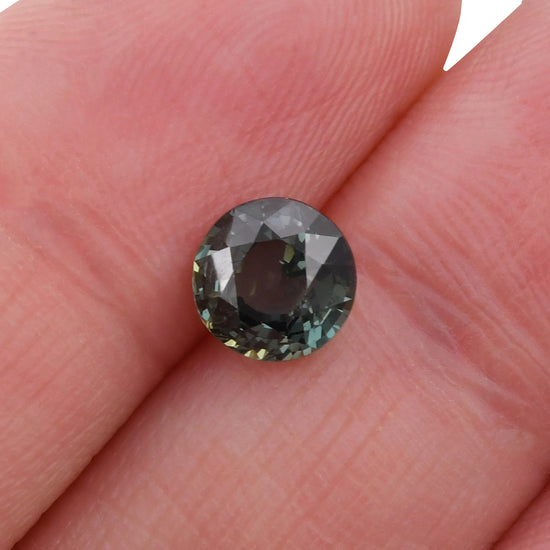 1.53 Carat Green MADAGASCAR Round Sapphire
