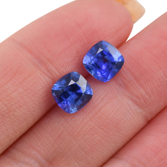 Zaffiro blu di Ceylon a cuscino da 4,47 carati
