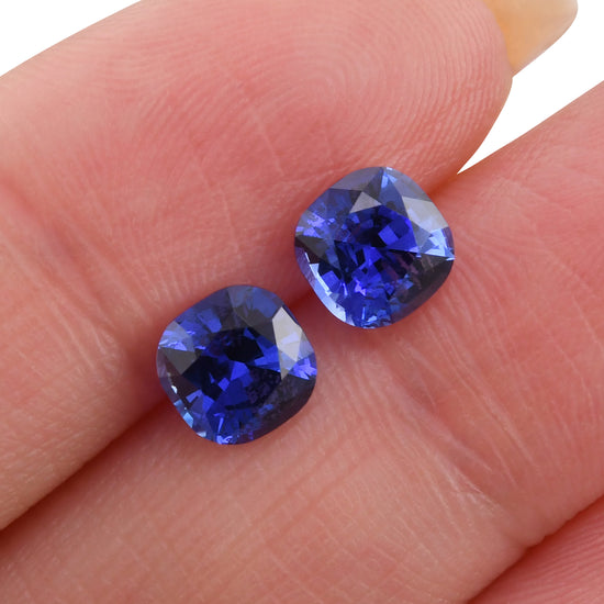 Zaffiro a cuscino blu dello SRI LANKA da 2,93 carati