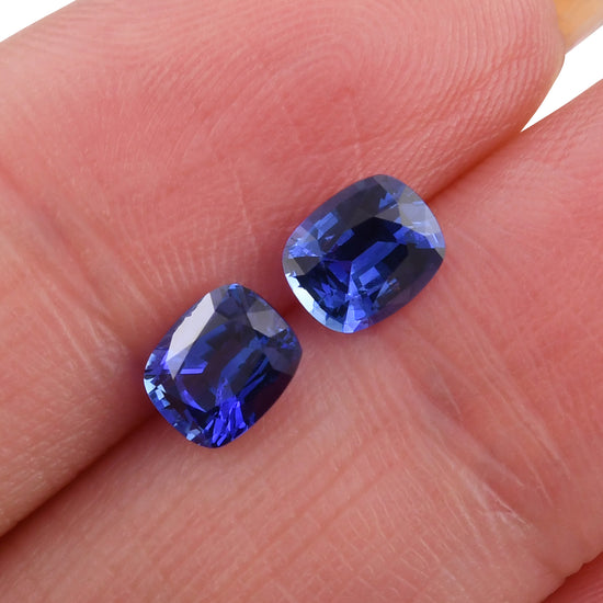 Zaffiro Cuscino Blu di 1,71 Carati Proveniente dallo Sri Lanka