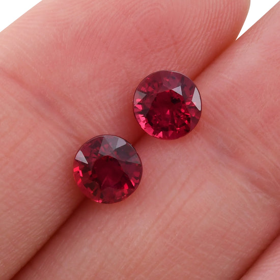Rubino rotondo MOZAMBICANO rosso da 2,30 carati
