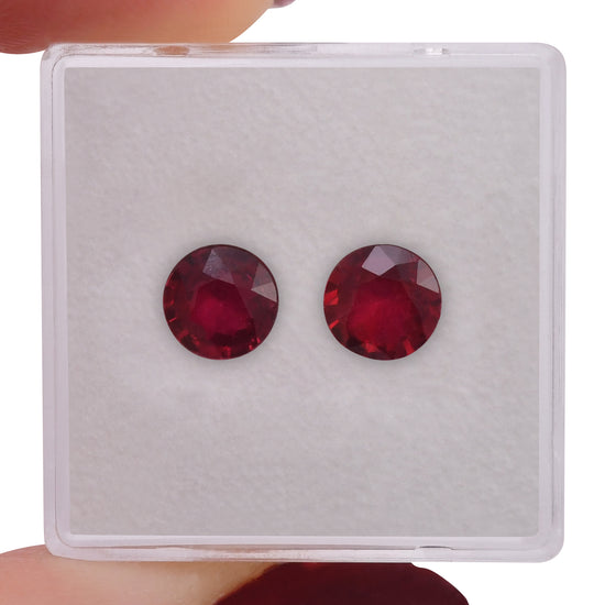 Rubino rotondo del Mozambico rosso da 2,12 carati