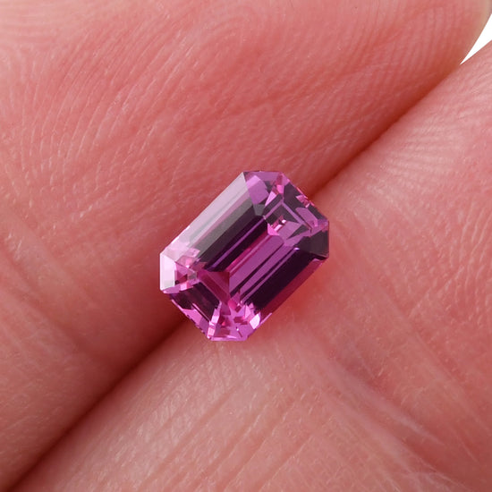 1.08 Carat Pink MADAGASCAR Emerald Sapphire