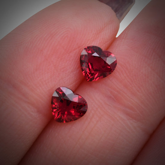 Rubino a cuore MOZAMBICANO rosso da 1,69 carati