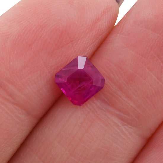 1.14 Carat Red MOZAMBIQUE Emerald Ruby