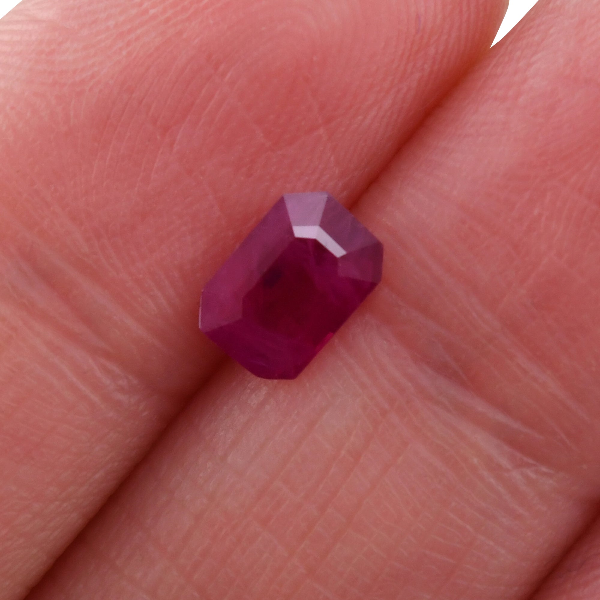 1.03 Carat Red MOZAMBIQUE Emerald Ruby | LEIBISH
