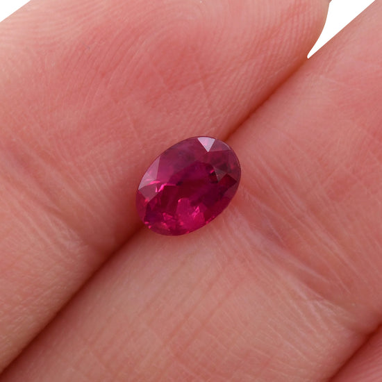 1.05 Carat Red MOZAMBIQUE Oval Ruby