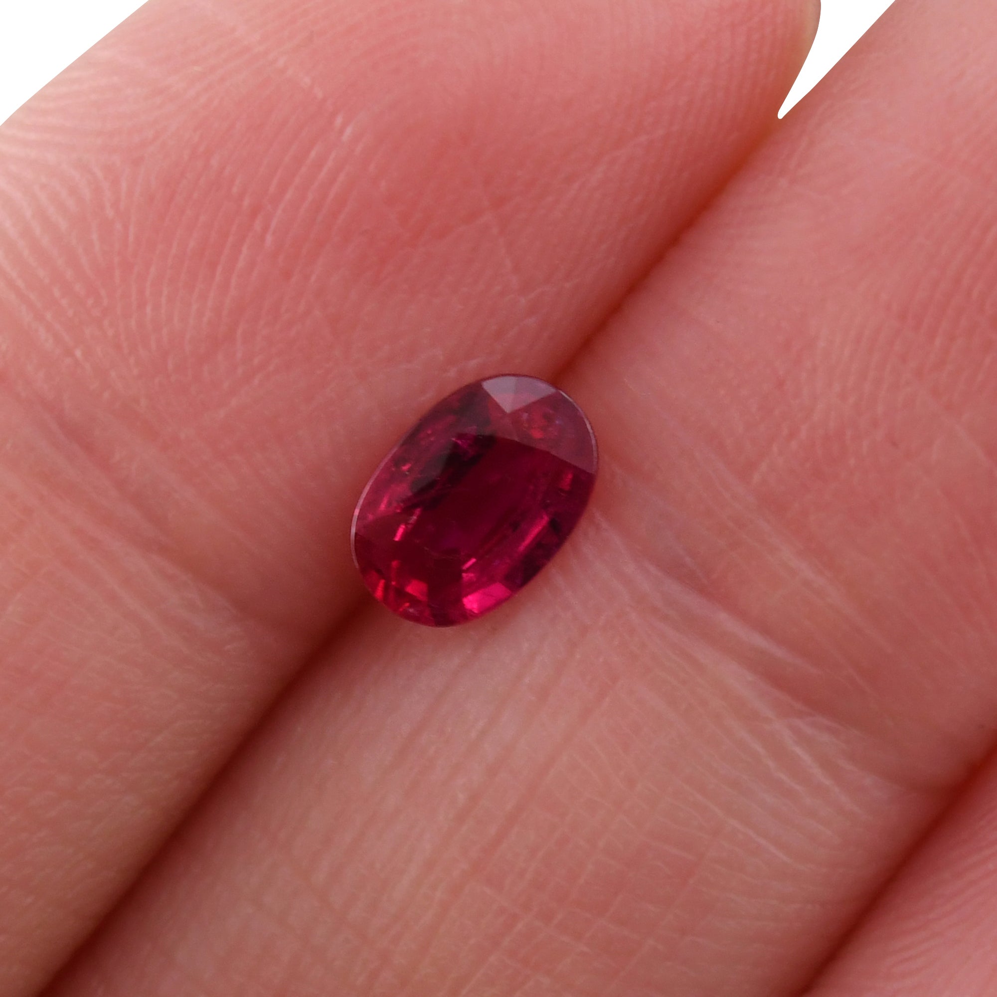 0.75 Carat Red THAI Oval Ruby | LEIBISH