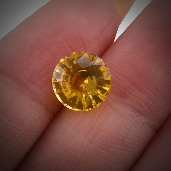 3.78 Carat Yellow SRI LANKAN Round Sapphire CD