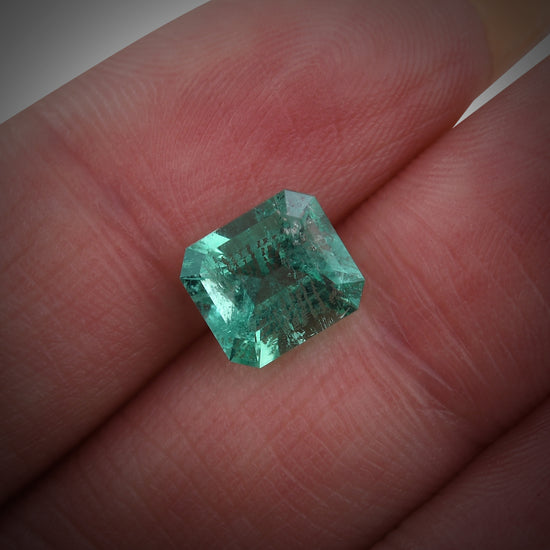 2.15 Carat Green COLOMBIAN Emerald Muzo Emerald CD