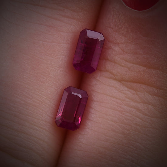 1,64 Karat roter birmanischer Smaragd-Rubin