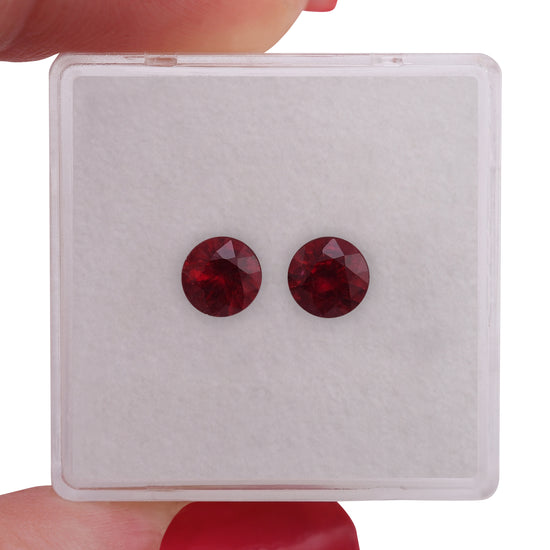 1,37 Karat roter, runder MOZAMBIKANISCHER Rubin